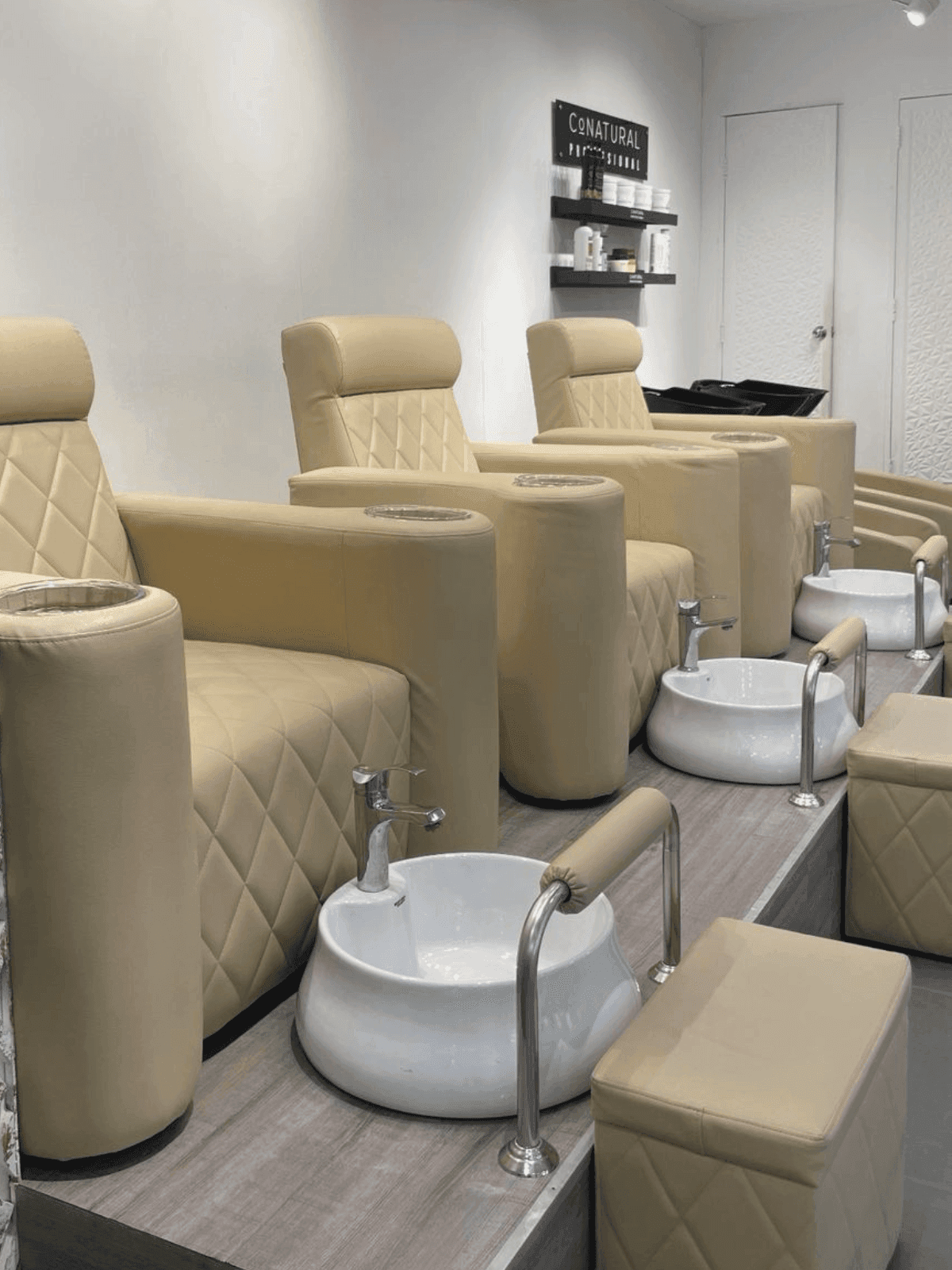 Inside Rabbiz Salon — treatment area